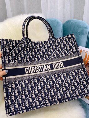 🍭LARGE DIOR BOOK TOTE Blue Dior Oblique Embroidery